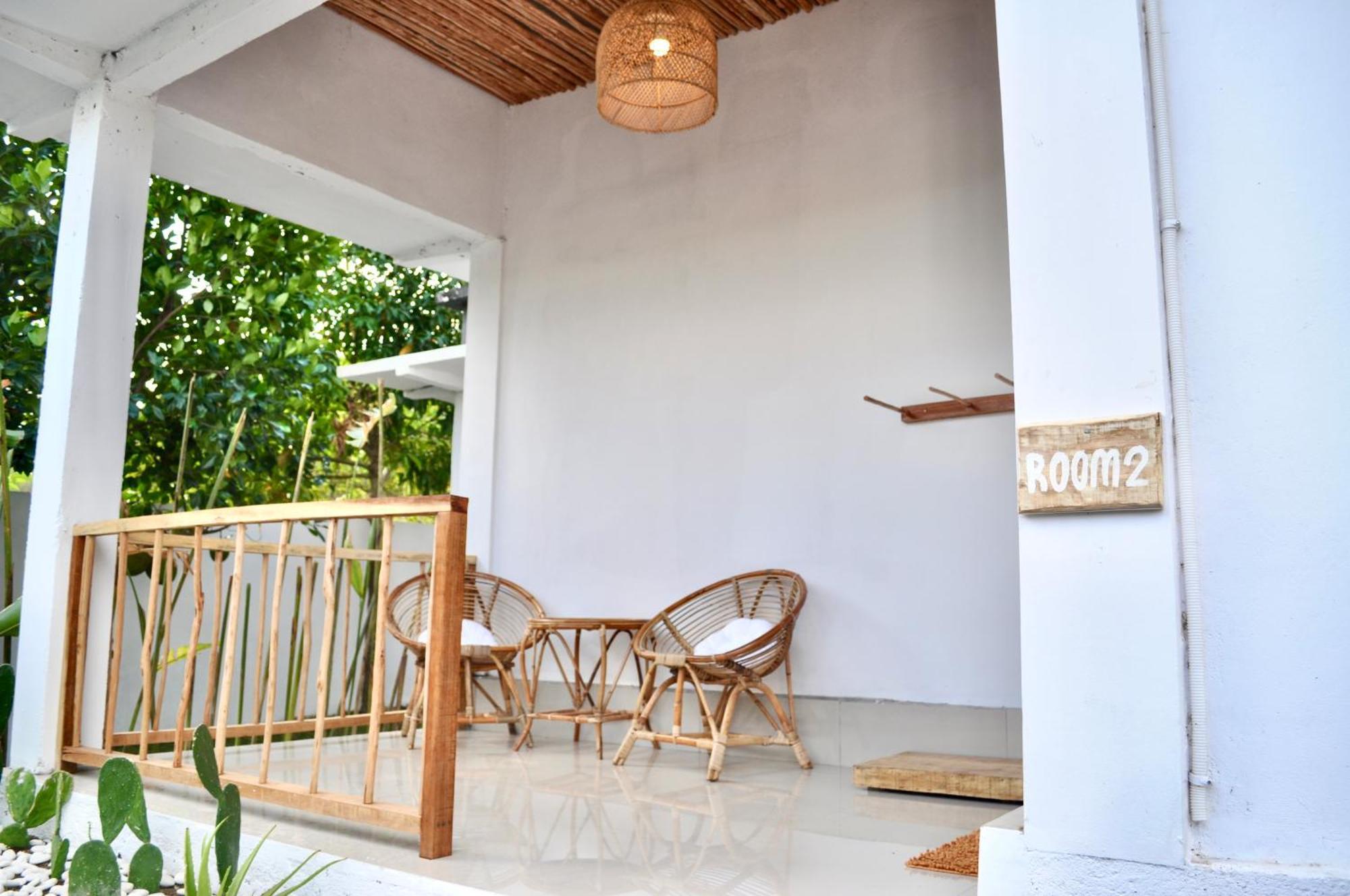 Ripbowl Guest House Selong Belanak Exterior photo