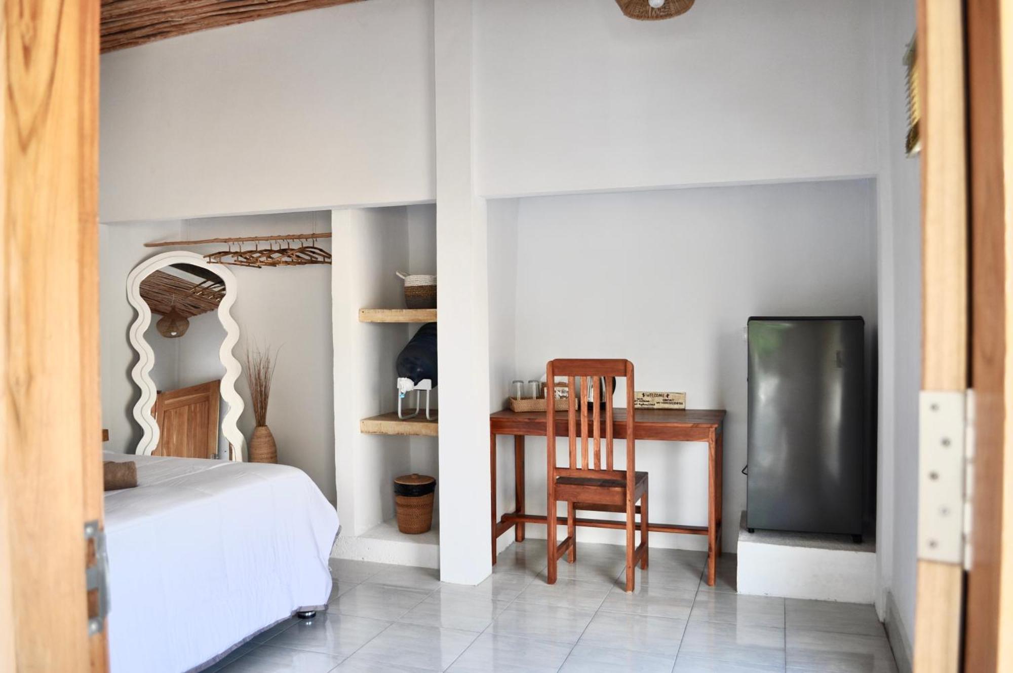 Ripbowl Guest House Selong Belanak Exterior photo